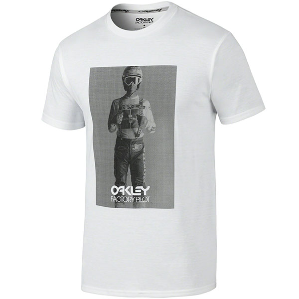 Oakley Johnny Omara T-Shirt Reviews